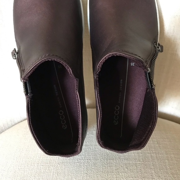 ECCO Soft 7 Zip Bootie Sneaker - Picture 10 of 12